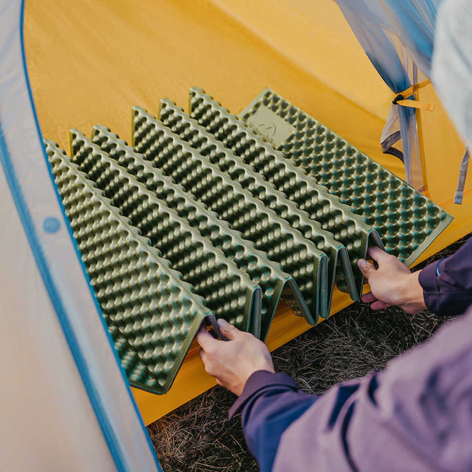 Килимок туристичний складаний одномісний IXPE Naturehike CNK2450WS044 з алюмінієвою плівкою, 195x60x1.8 см, оливковий - фото 9 Килимок туристичний складаний одномісний IXPE Naturehike CNK2450WS044 з алюмінієвою плівкою, 195x60x1.8 см, оливковий - фото 9